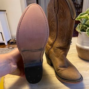 Old West Kids Cowboy Boots size 5.5